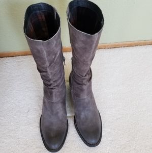 NWOT. Born Grey Suede Leather Calf Boot